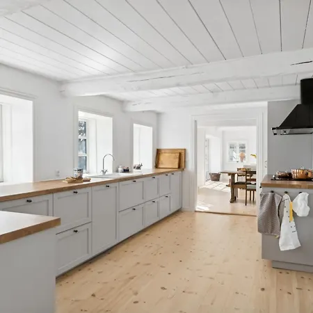 Niesina - 35m From The Sea By Interhome *