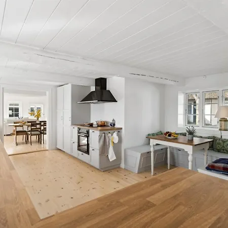 Apartment Niesina - 35m From The Sea By Interhome *